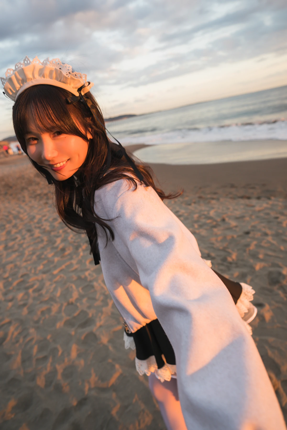 Kenken けんけん, 写真集 「推し型メイドロイドとしたいこと」 Set.02