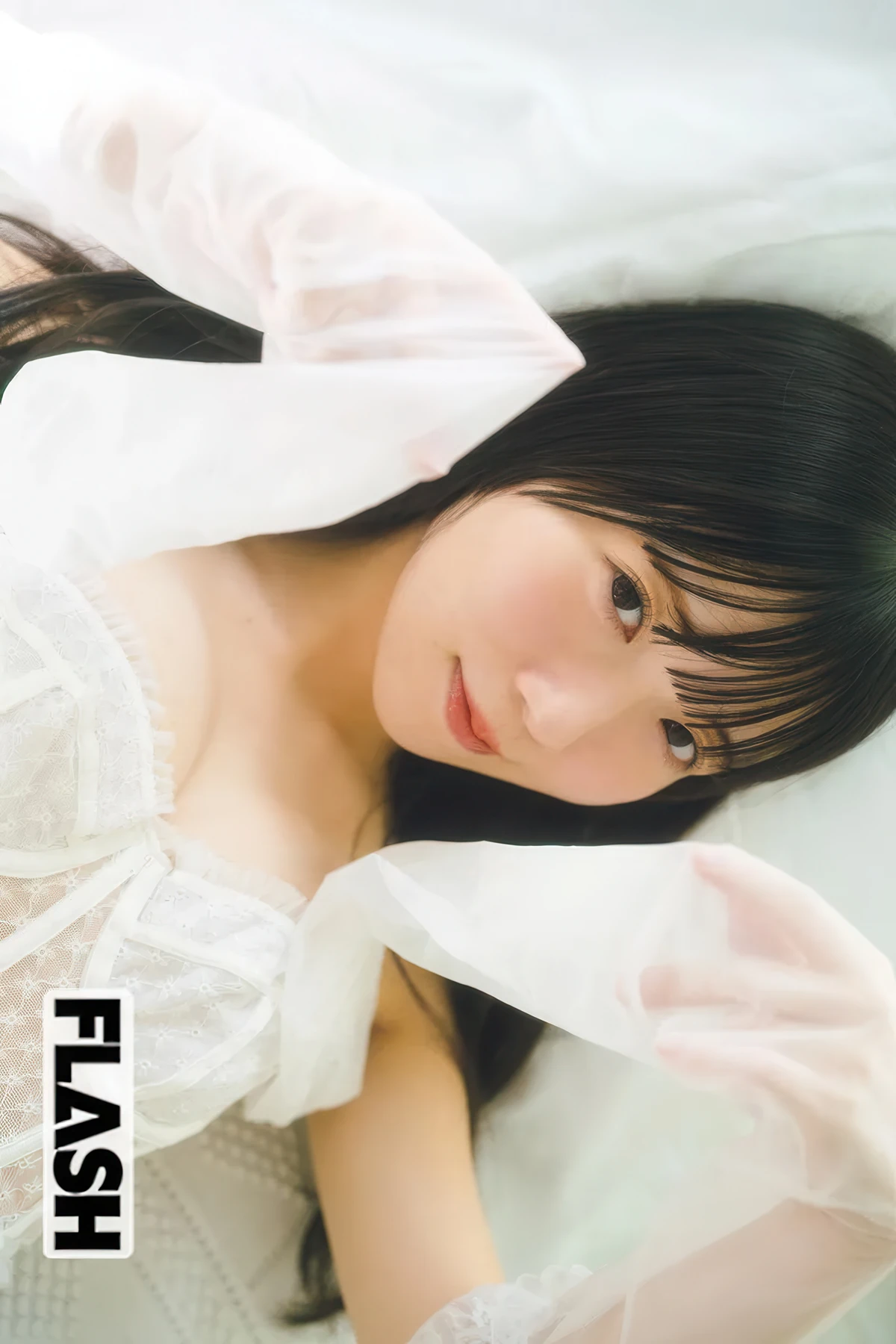Ayumi Nii 新居歩美, FLASH 2025.12.30 (フラッシュ 2025年12月30日号)