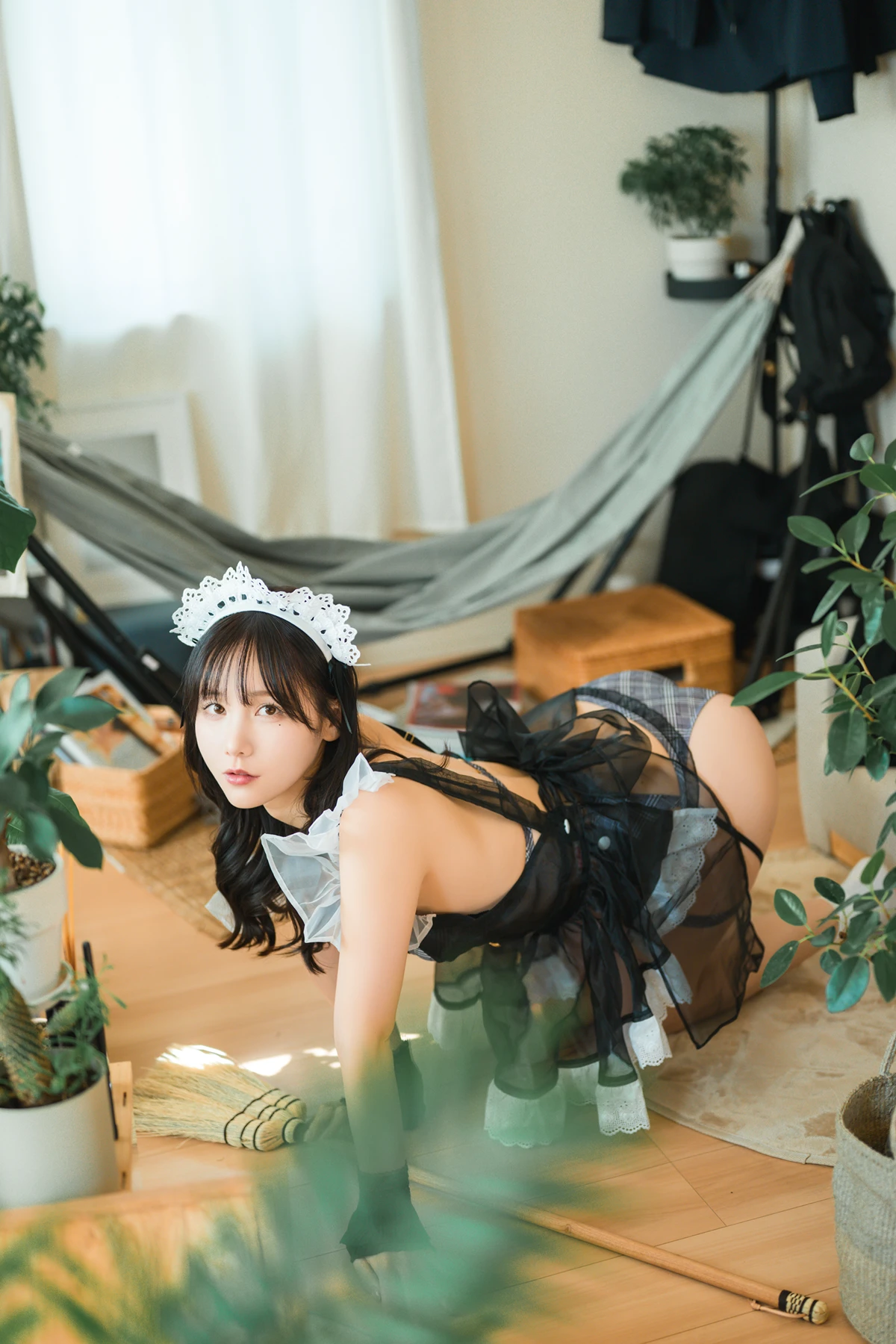 Kenken けんけん, 写真集 「推し型メイドロイドとしたいこと」 Set.02