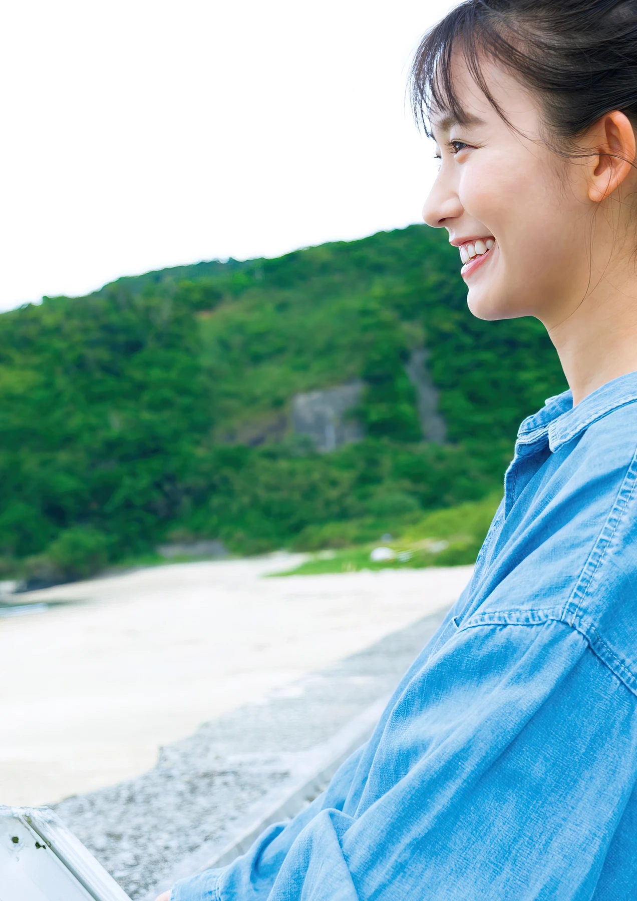 Nene Shida 志田音々, ファースト写真集 『ｎｅｎｅ－まるっとぜんぶ－』 Set.02