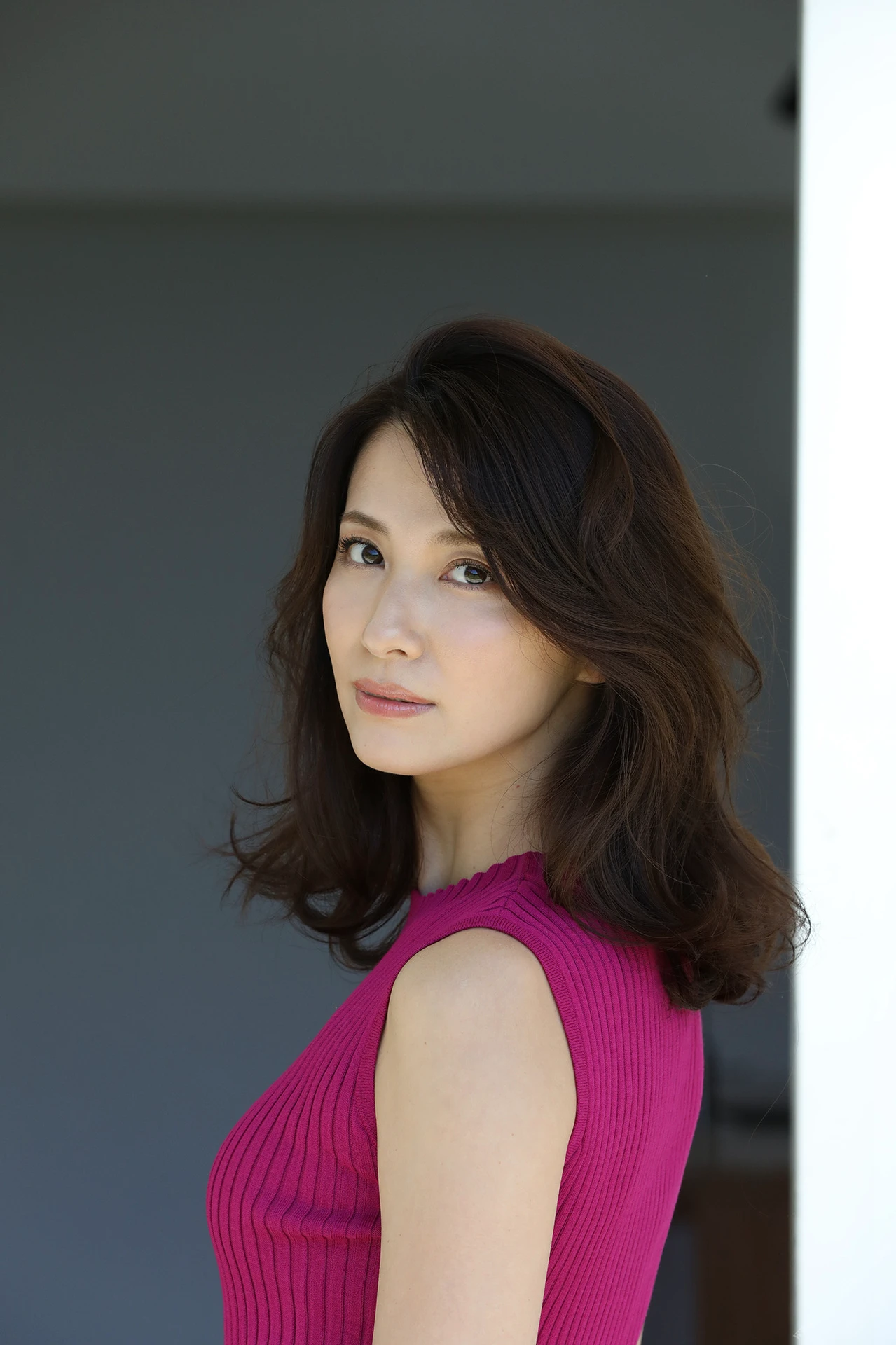 Rei Toda 戸田れい, 週刊ポストデジタル写真集 「夢なら醒めないで」 Set.01