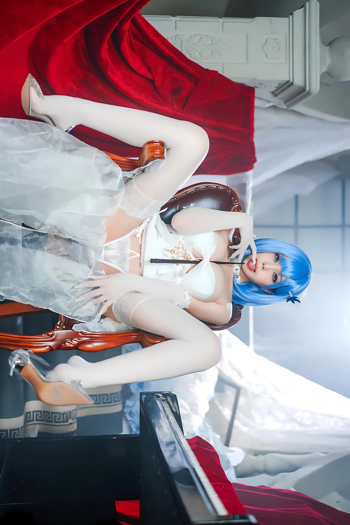 Cosplay 蜜汁猫裘Mizhimaoqiu – 碧蓝航线 恰巴耶夫白骑兵 Set.02
