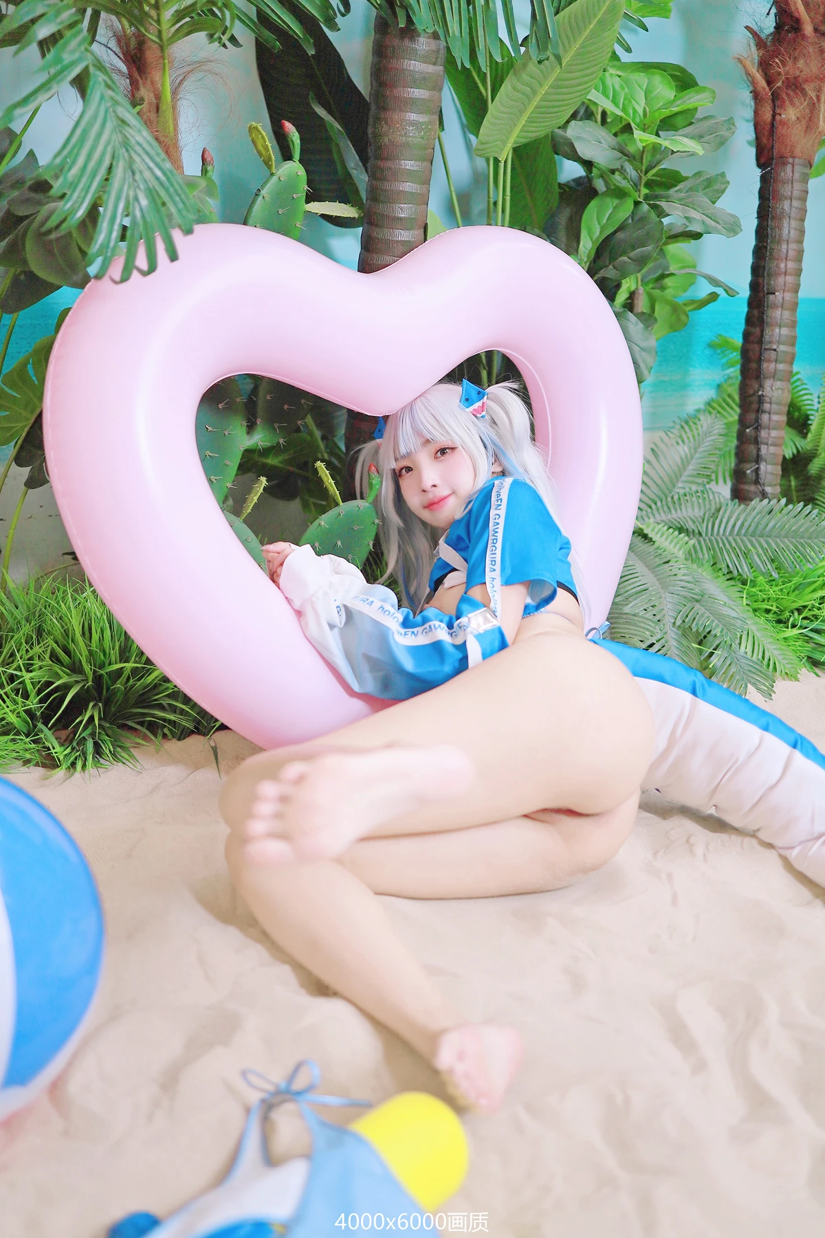 Cosplay 慕慕Momo – 鲨鱼工作服 Gura