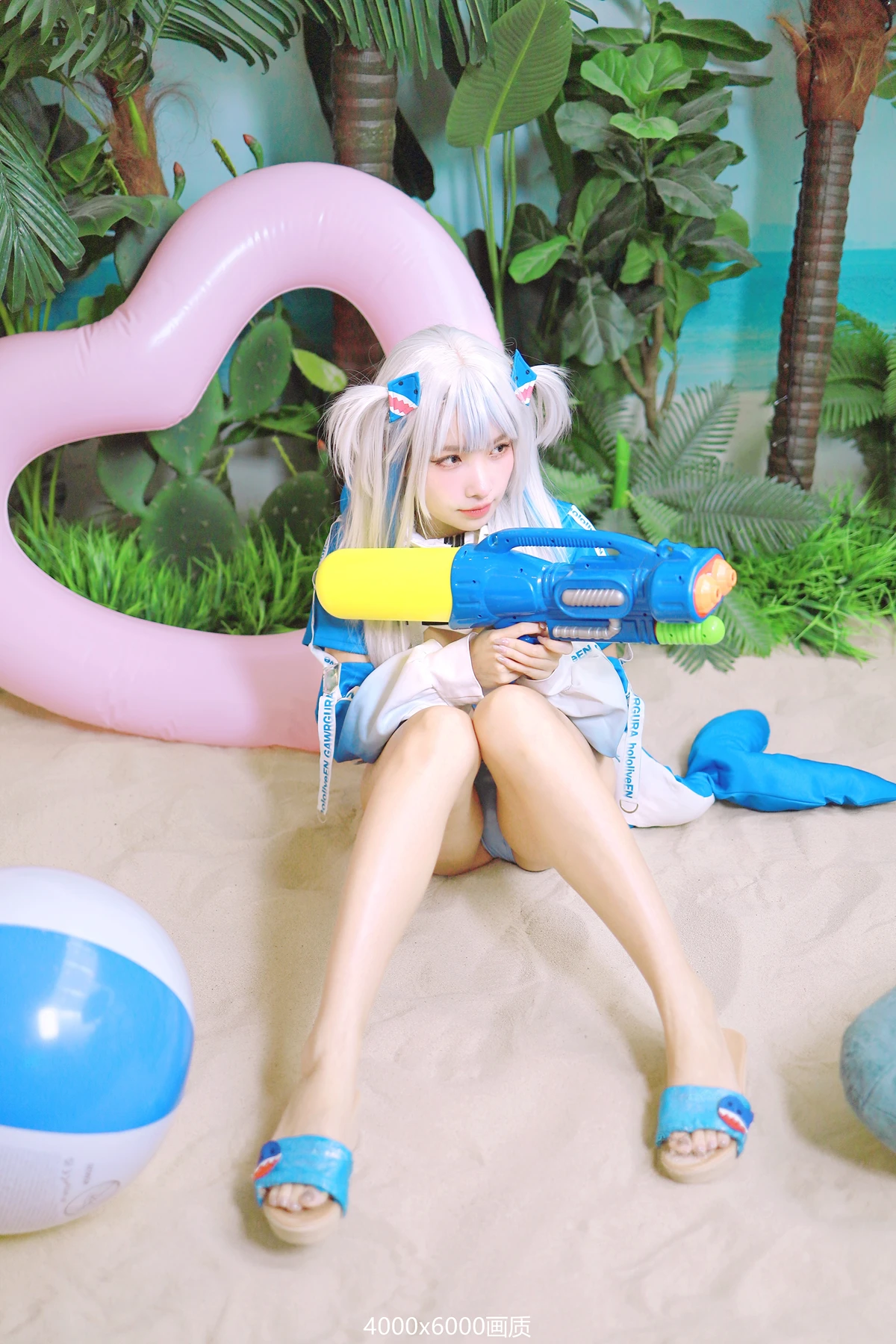 Cosplay 慕慕Momo – 鲨鱼工作服 Gura