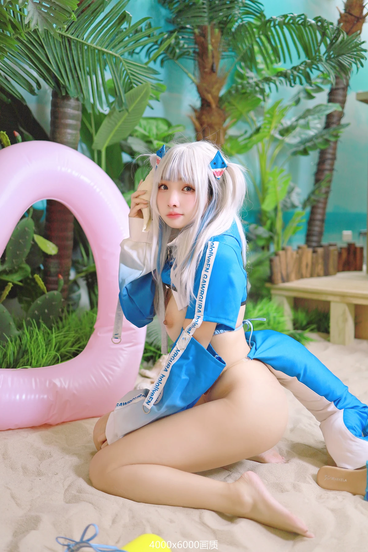 Cosplay 慕慕Momo – 鲨鱼工作服 Gura