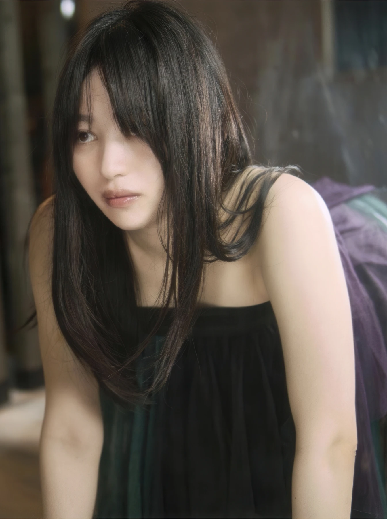 Shizuka Saito 斉藤静, セミヌード写真集 密室 大きなお尻に理想のオディライン どこかえっちな雰囲気を纏ったセクシーな青春美女があなたを禁断の世界へ Set.03