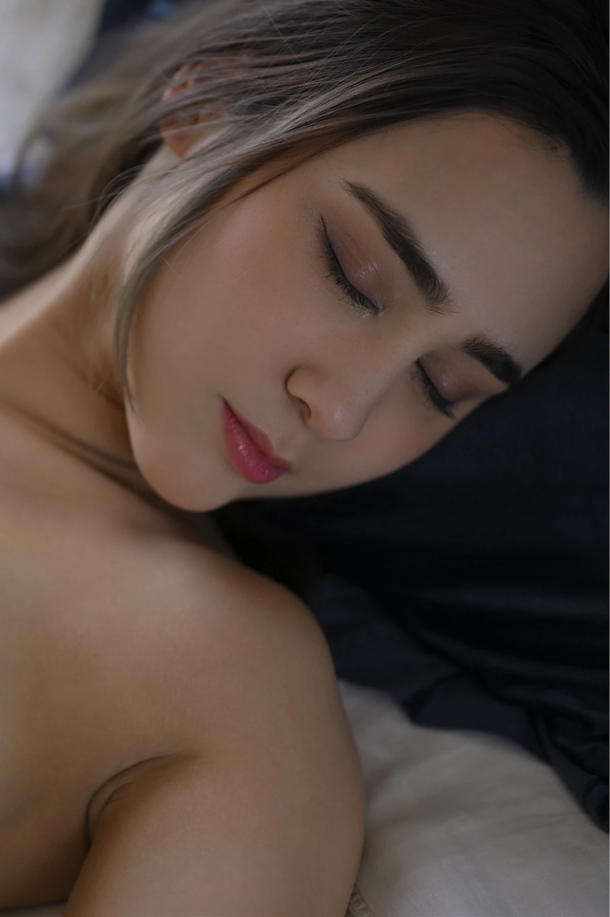 Alice アリス, Prestige 写真集 「Passion」 Set.04