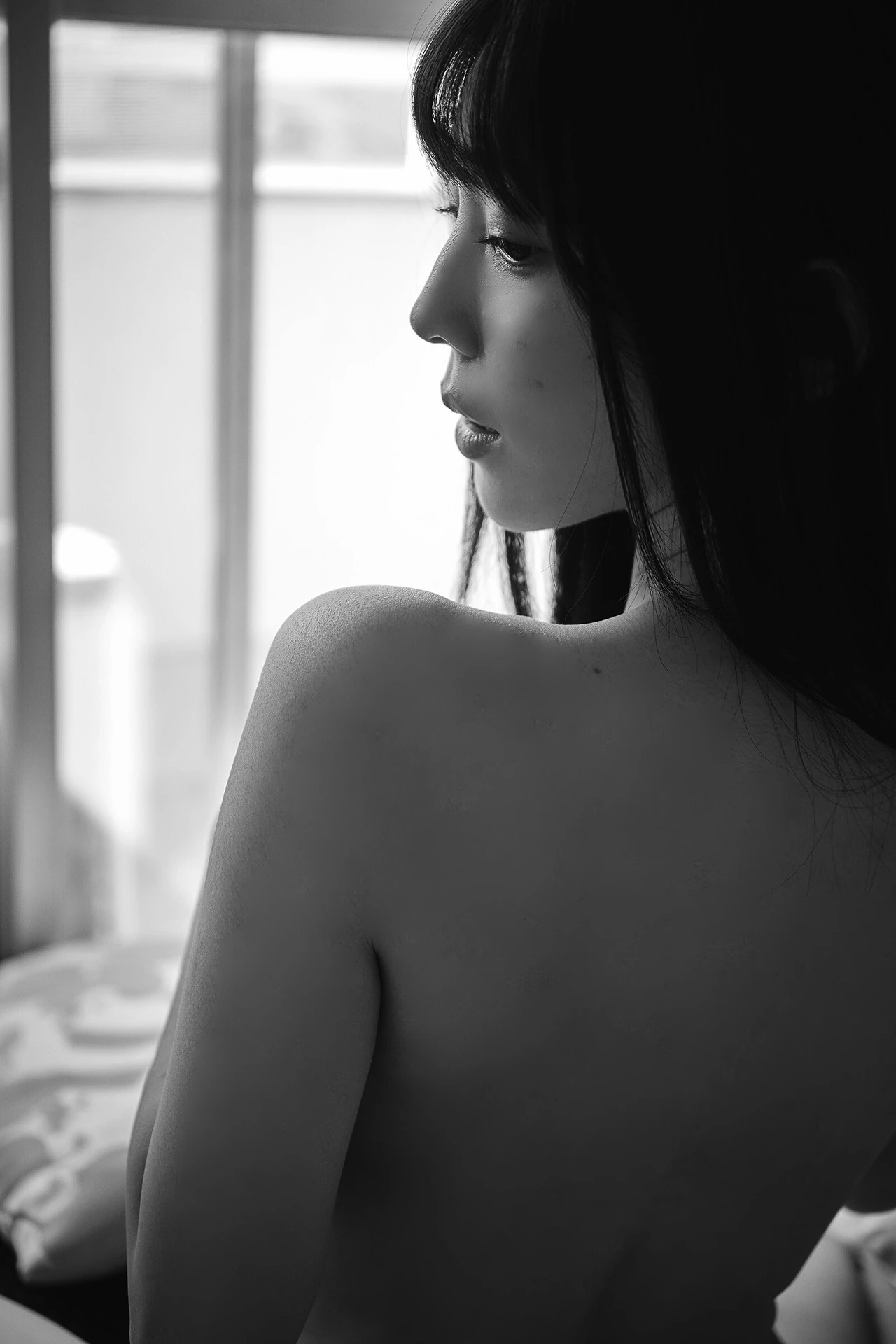 Rui Shido 紫藤るい, デジタル写真集 「Real≧Unreal ―リアルとアンリアル―」 Set.01
