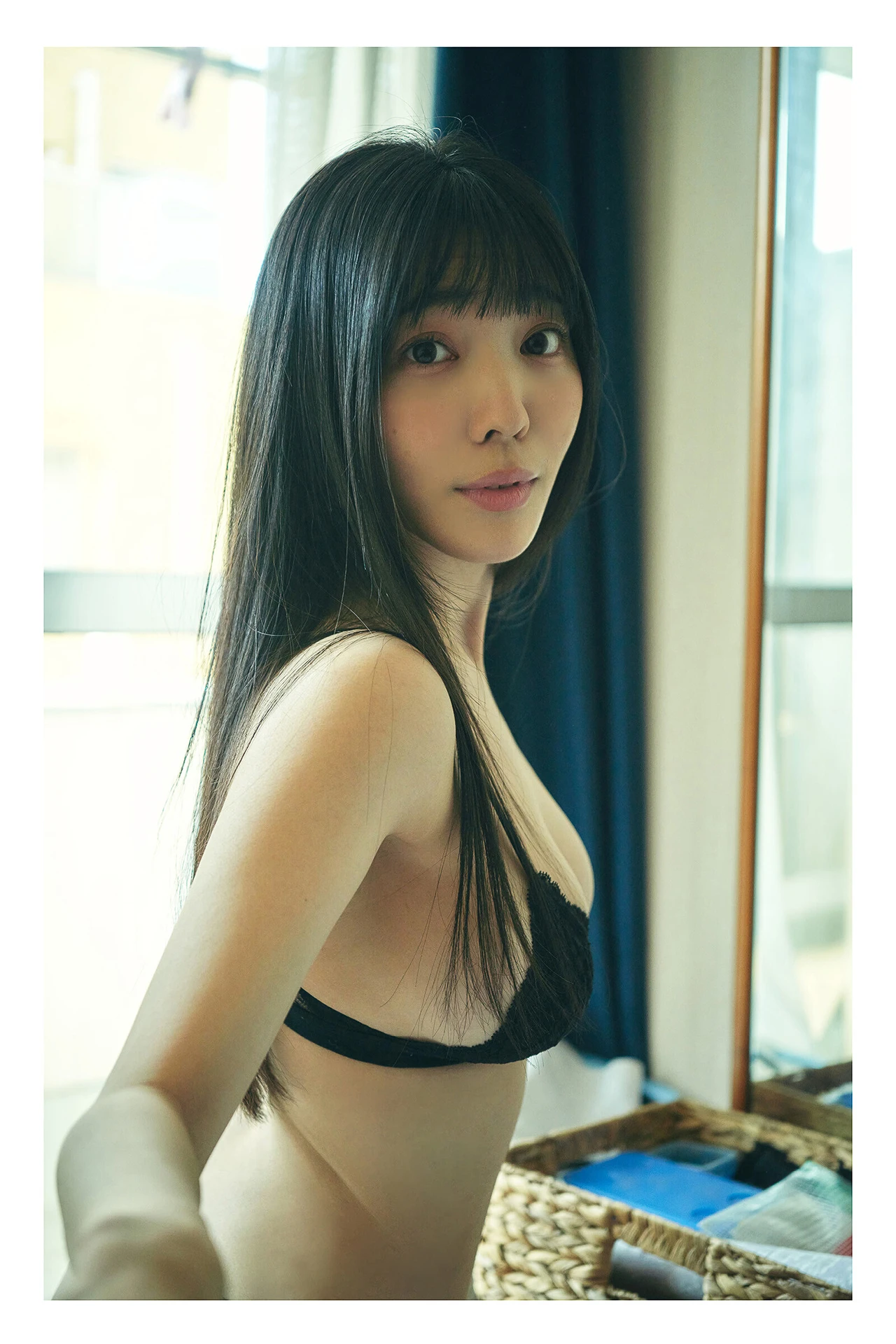 Rui Shido 紫藤るい, デジタル写真集 「Real≧Unreal ―リアルとアンリアル―」 Set.01