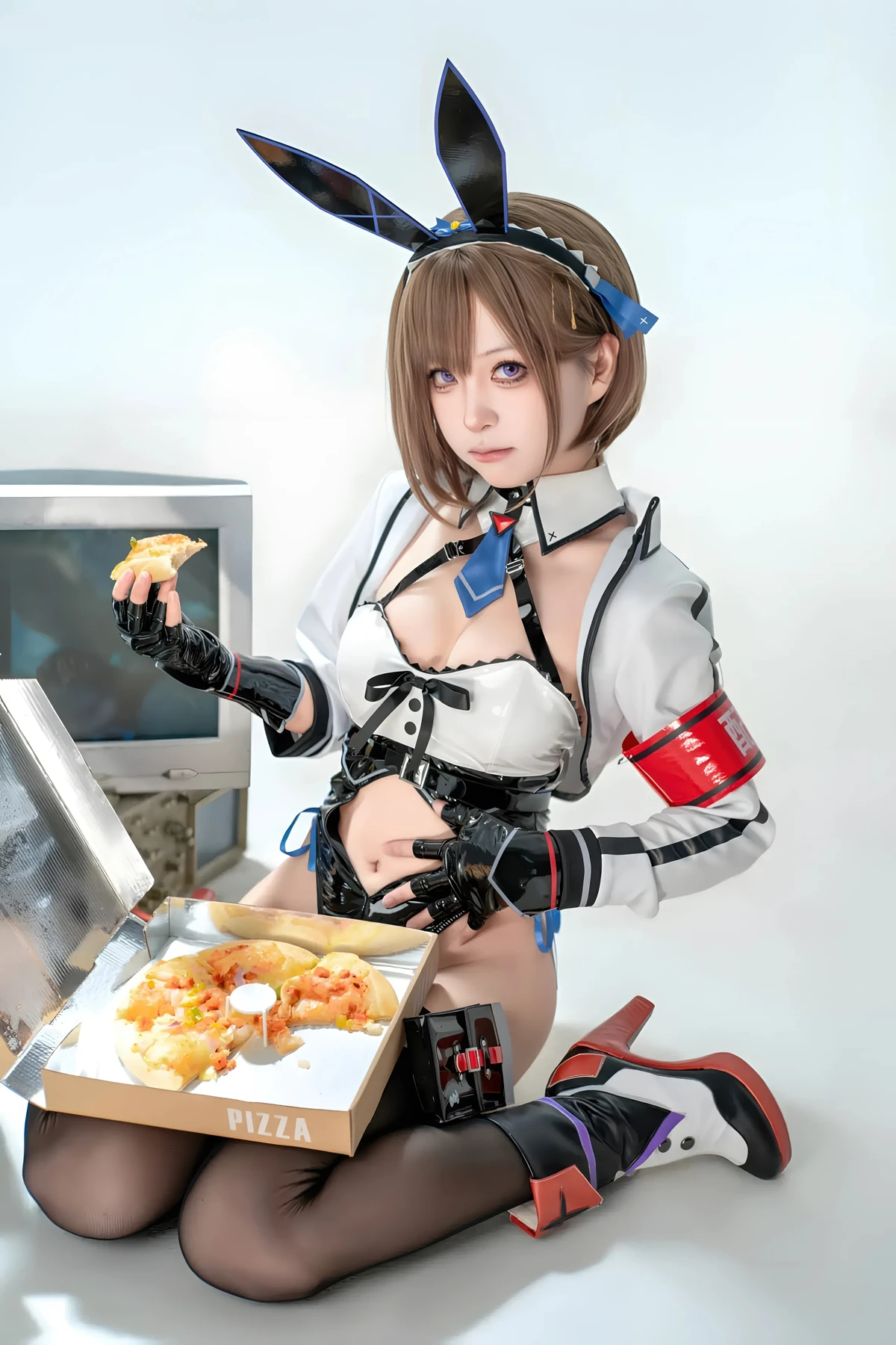 Cosplay 矢量鱼 – 外卖兔女郎 小葵