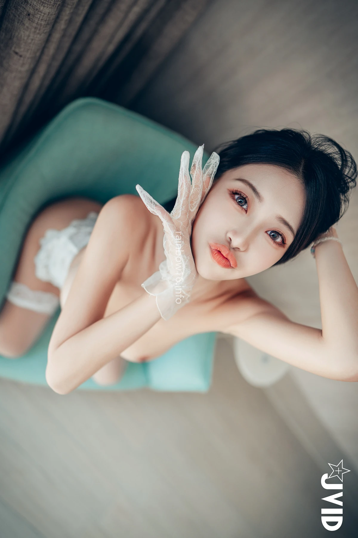 JVID WenHsin 玟妡 – 勻稱美腿《玟妡》看見她就起秋的假日午後