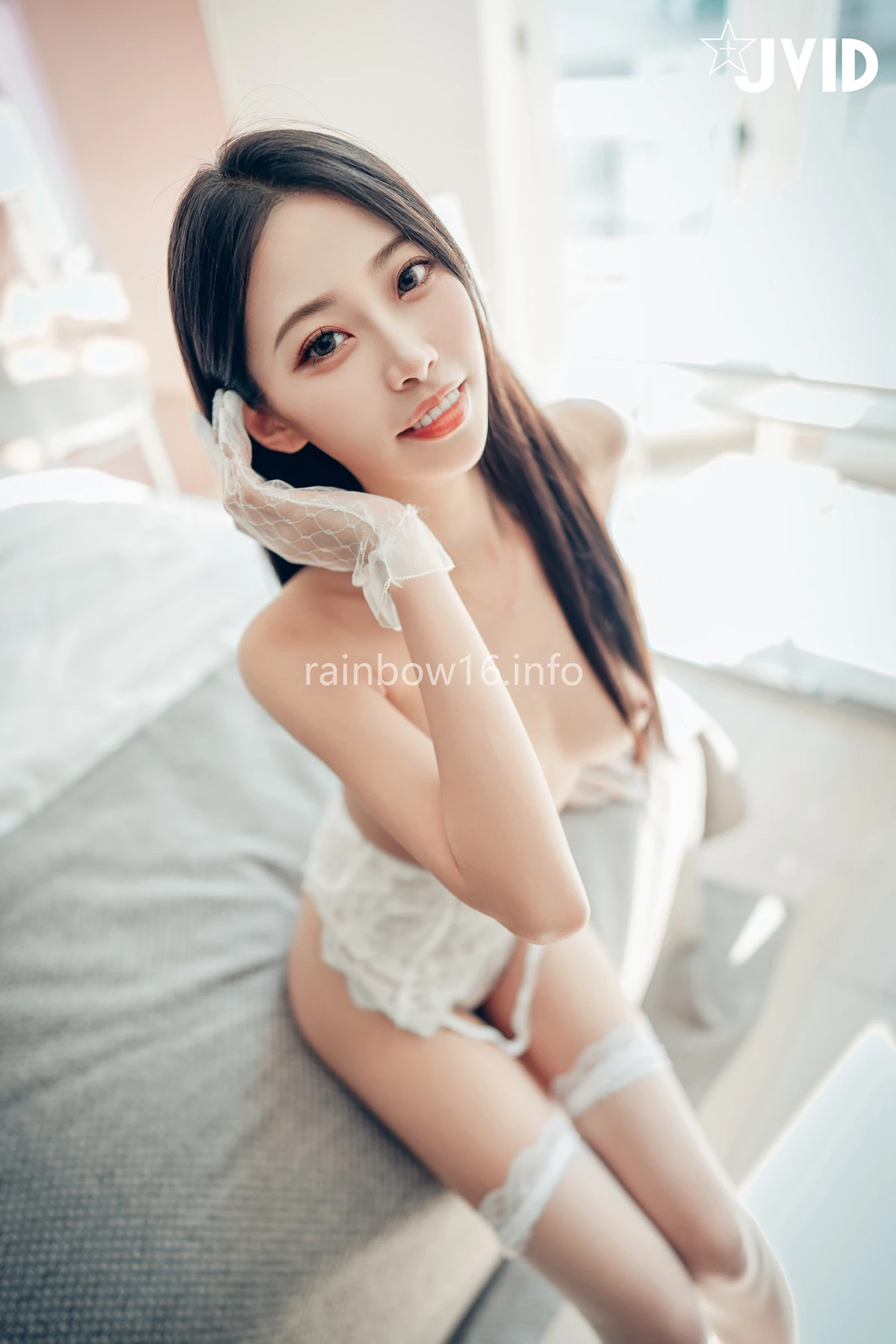 JVID WenHsin 玟妡 – 勻稱美腿《玟妡》看見她就起秋的假日午後