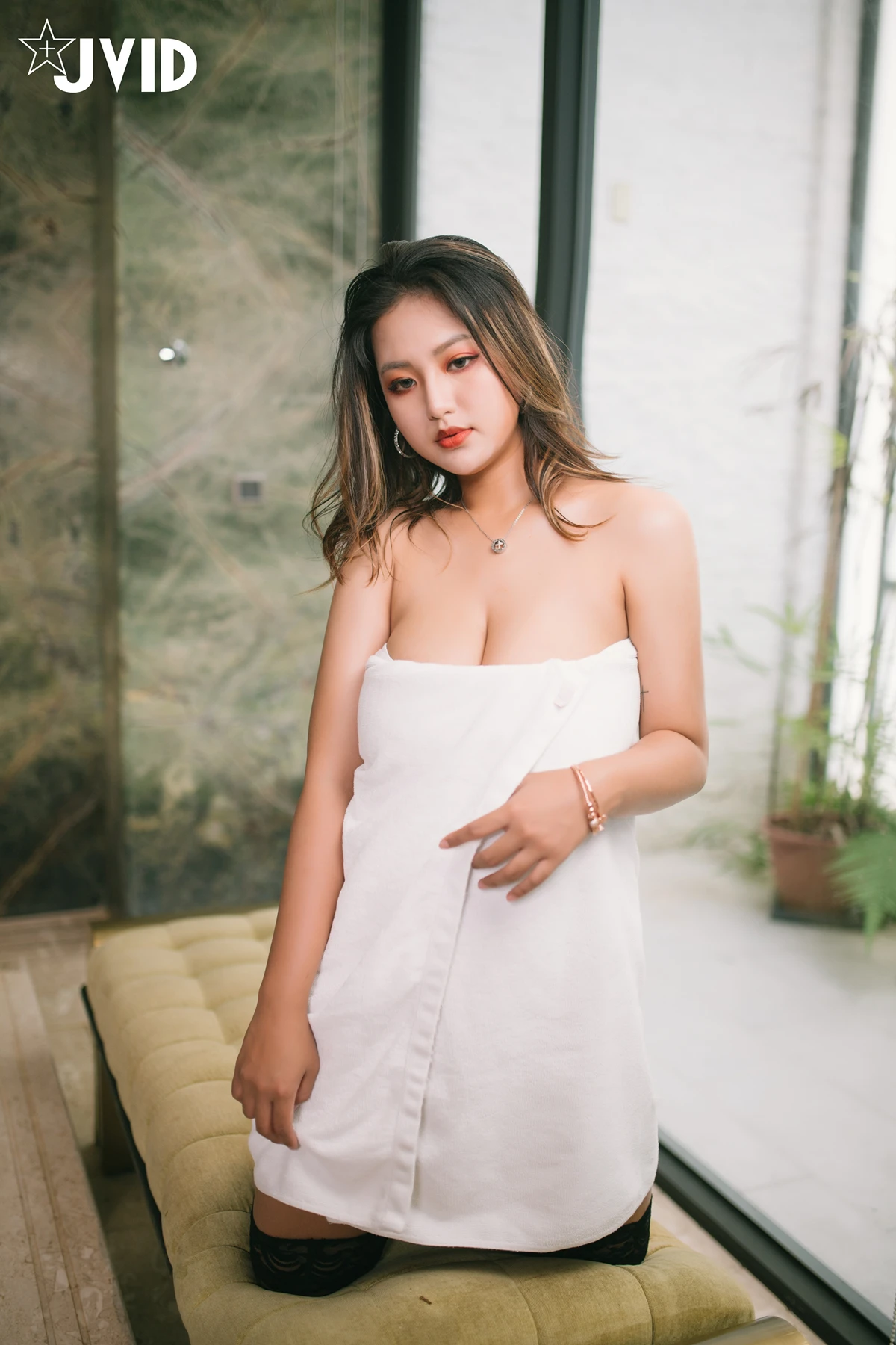 JVID Agelia安吉 – 爆乳风俗娘全身心地事奉-乳推全裸互动全身性按摩-为您服务 Body Massage