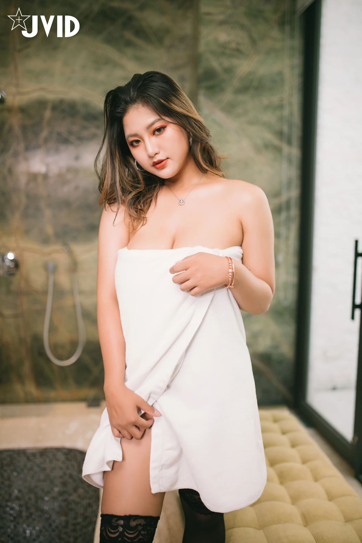 JVID Agelia安吉 – 爆乳风俗娘全身心地事奉-乳推全裸互动全身性按摩-为您服务 Body Massage