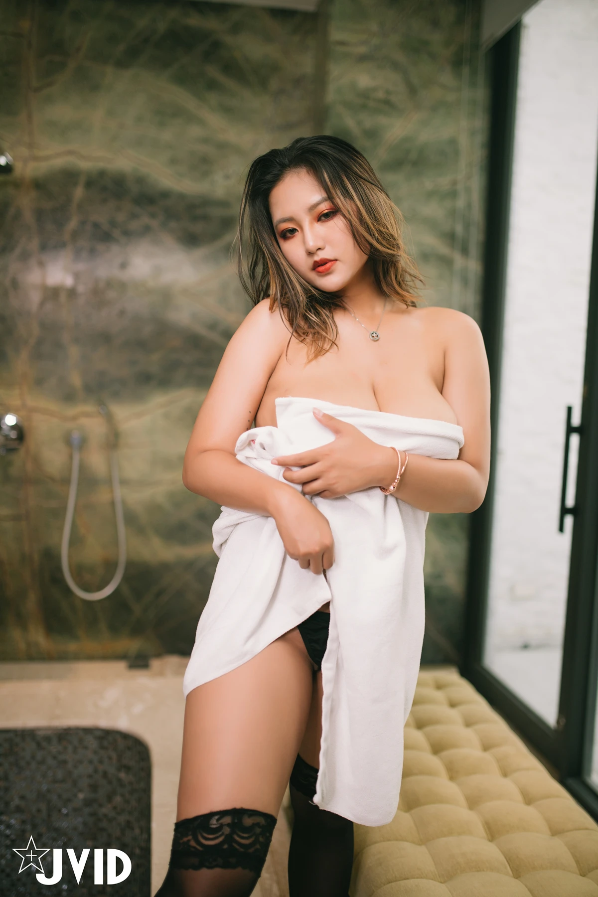 JVID Agelia安吉 – 爆乳风俗娘全身心地事奉-乳推全裸互动全身性按摩-为您服务 Body Massage