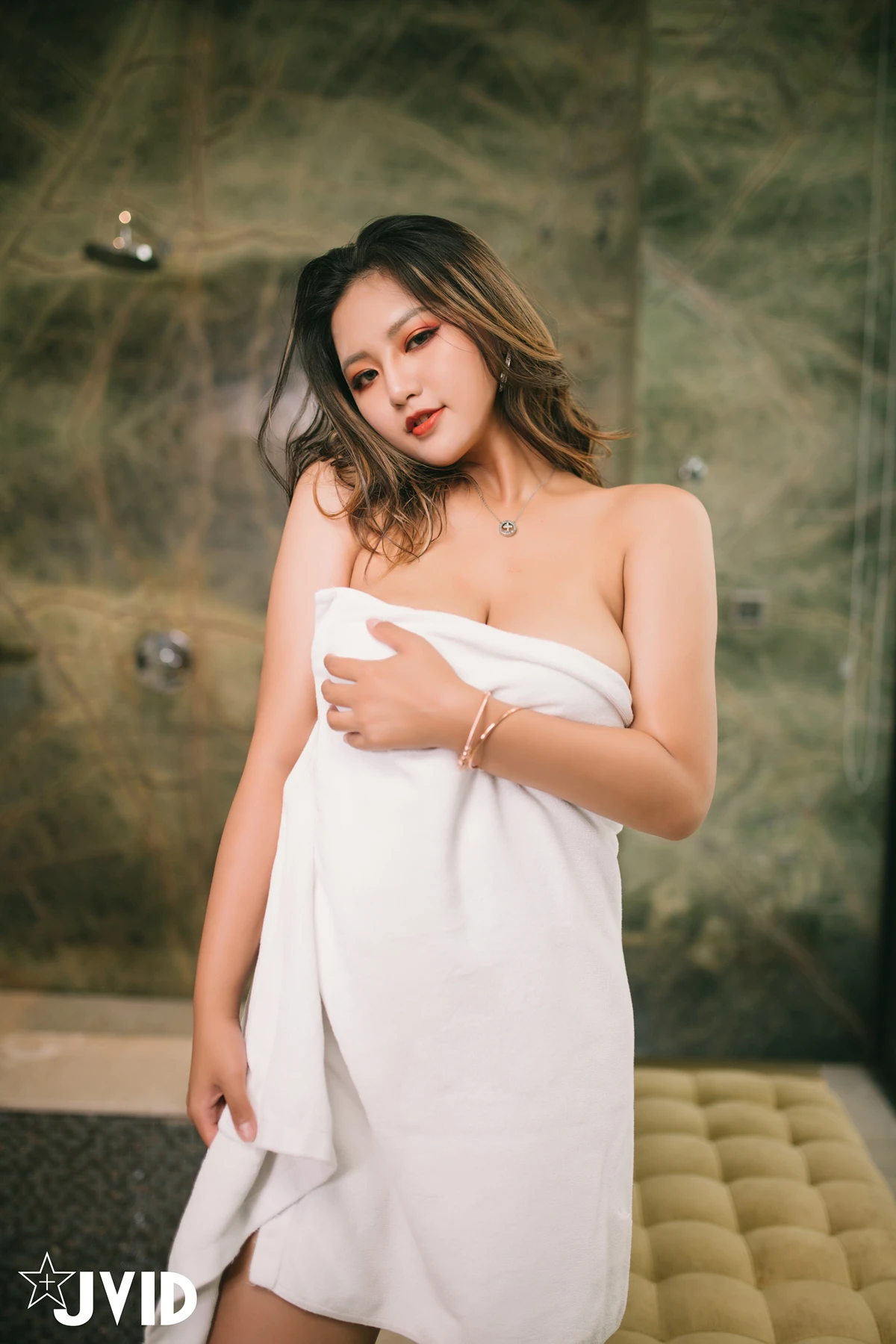 JVID Agelia安吉 – 爆乳风俗娘全身心地事奉-乳推全裸互动全身性按摩-为您服务 Body Massage
